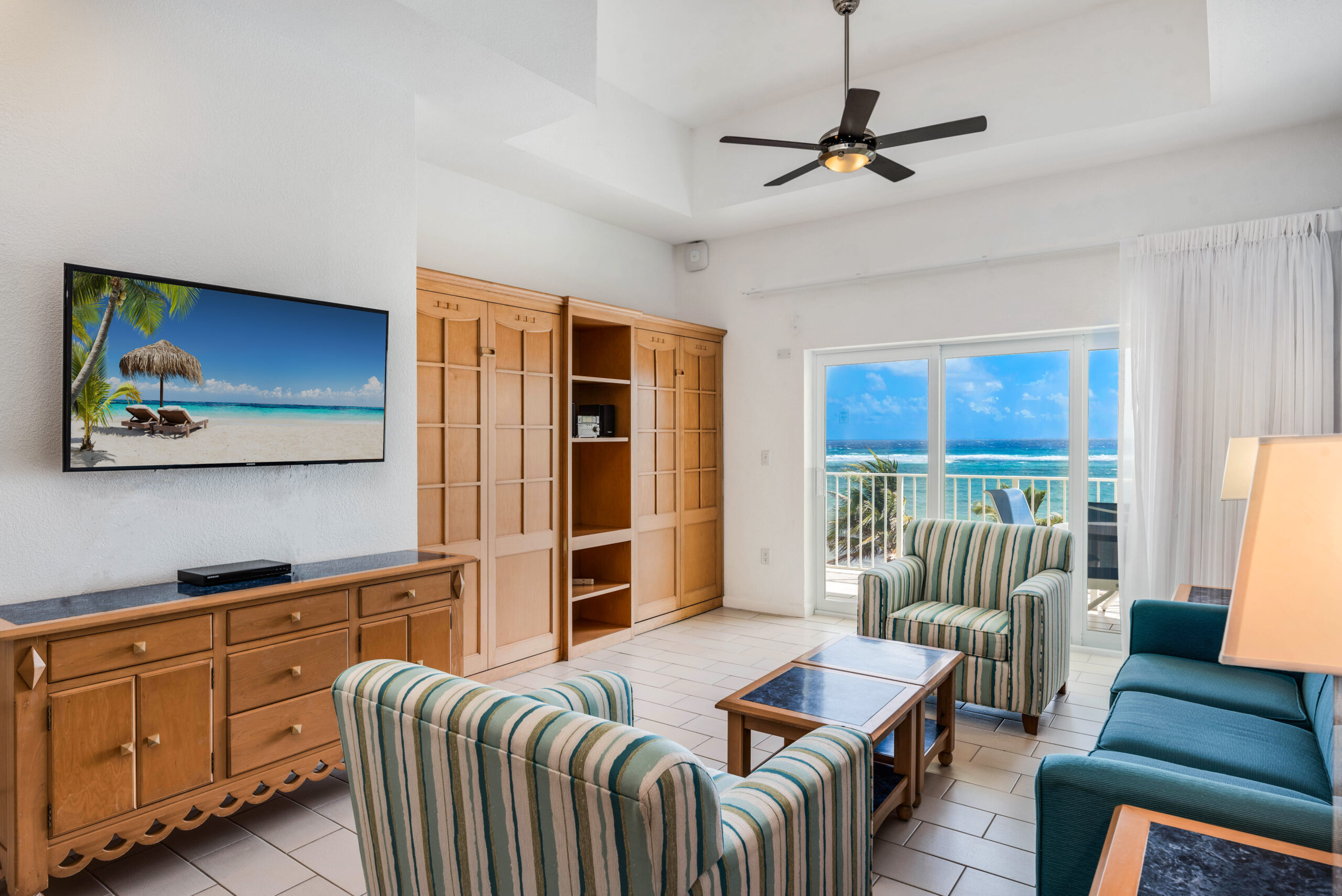 1 Bedroom Condo With Murphy Bed