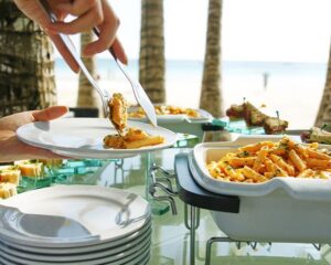 Dining and shopping near Mizpah vacation rental Grand Cayman